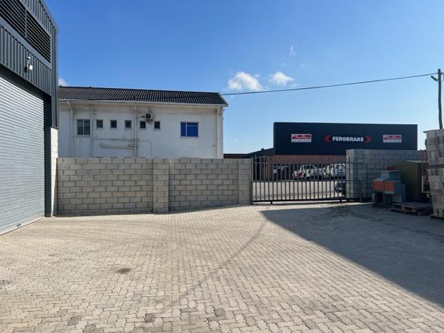 To Let commercial Property for Rent in Cotswold Eastern Cape